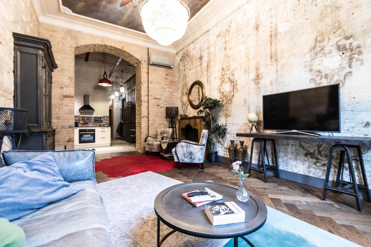 Castle Downtown Apartment Budapest Exterior photo